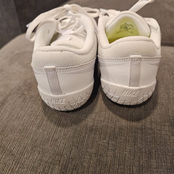 Nike Cheer shoes little kid 12 - Picture 3 of 5